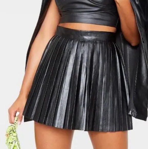 PrettyLittleThing Skirts Pretty Little Thing Skater Skirt Poshmark